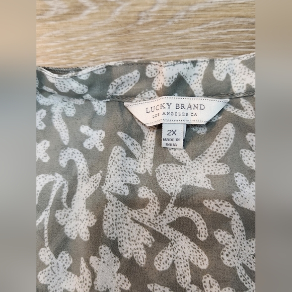 Lucky Brand Floral Boho Women's Sheer Top - Gray Size 2XL - Picture 2 of 9